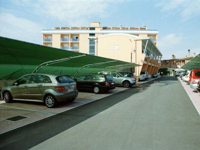 Grand Esplanada Hotel