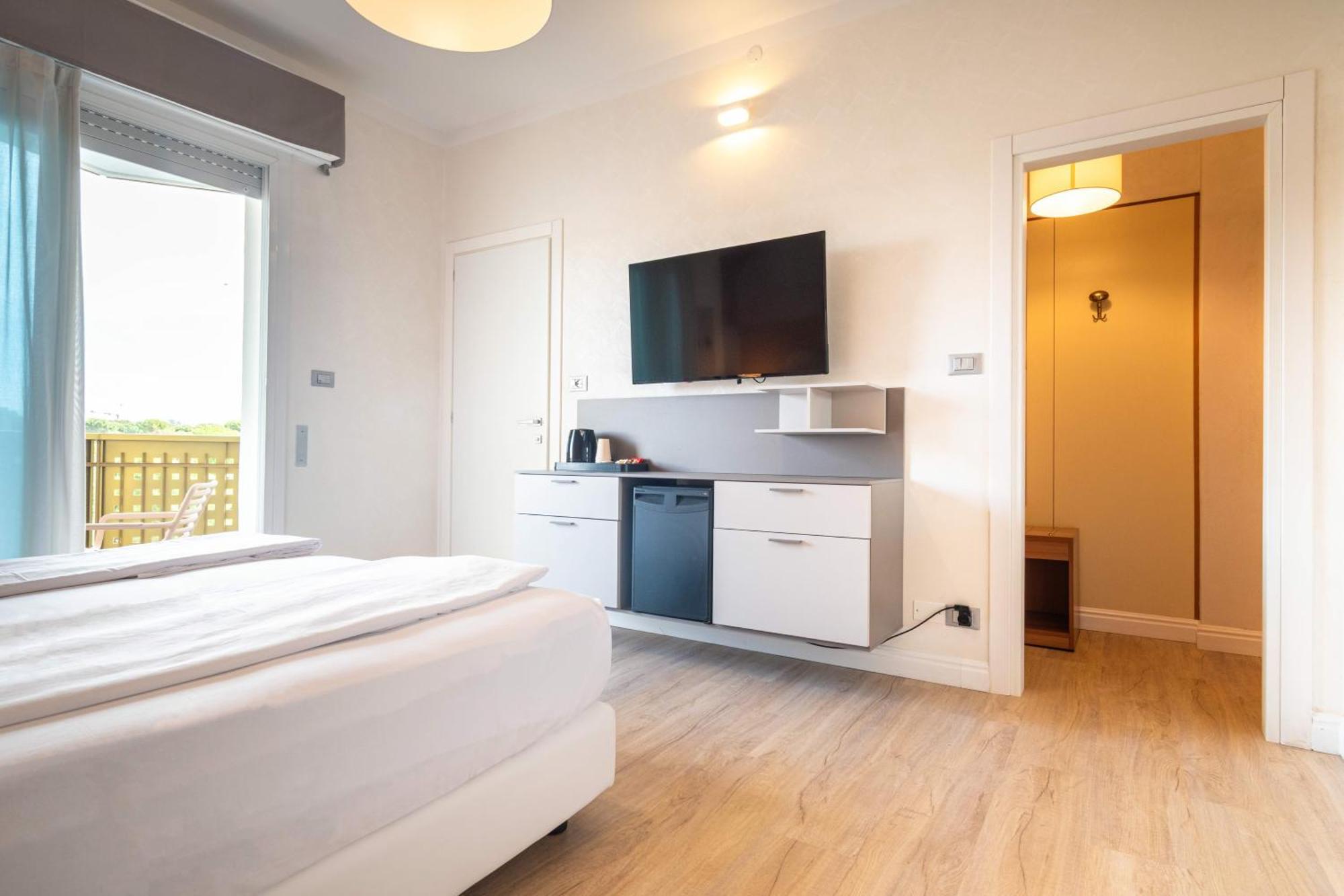 Hotel Grand Esplanada 4*